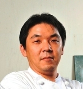 手塚 勉